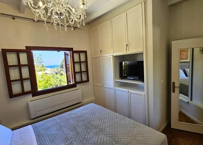 Old Town Pearl Villa