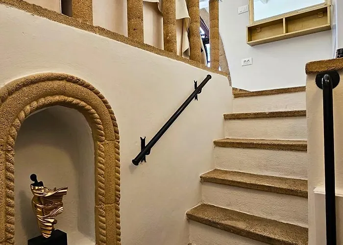 Old Town Pearl Rhodes City